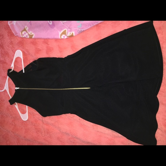 Mesh cut out dress - Picture 3 of 5