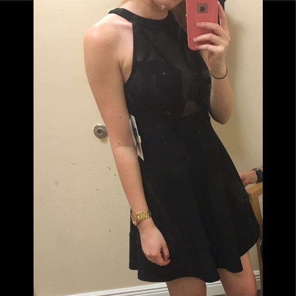 Mesh cut out dress - Picture 4 of 5