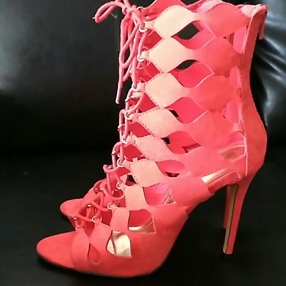 High heels - Picture 2 of 2