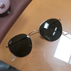 Ray-ban sunglasses round frame with gold