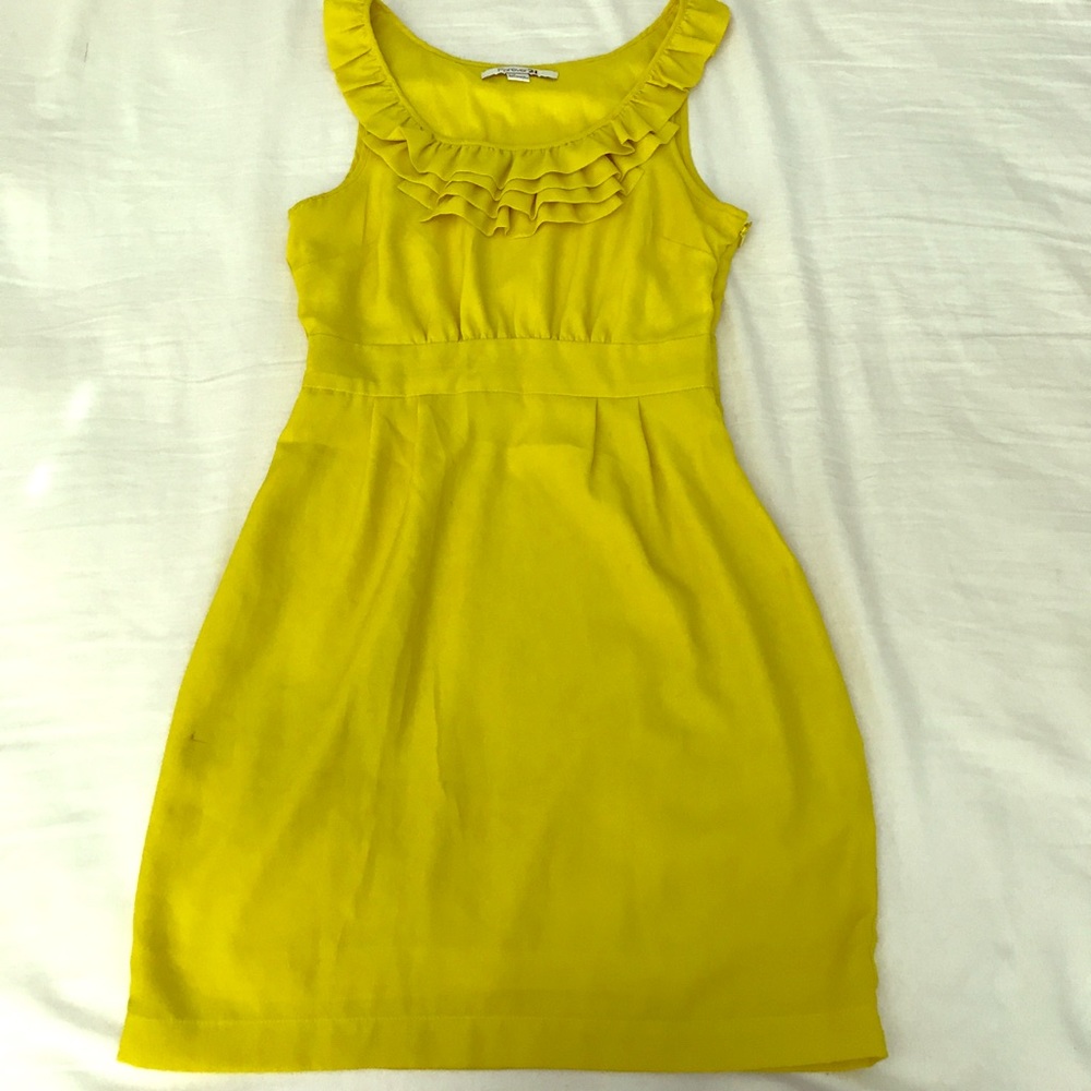 HOT HOT HOT lime green dress!