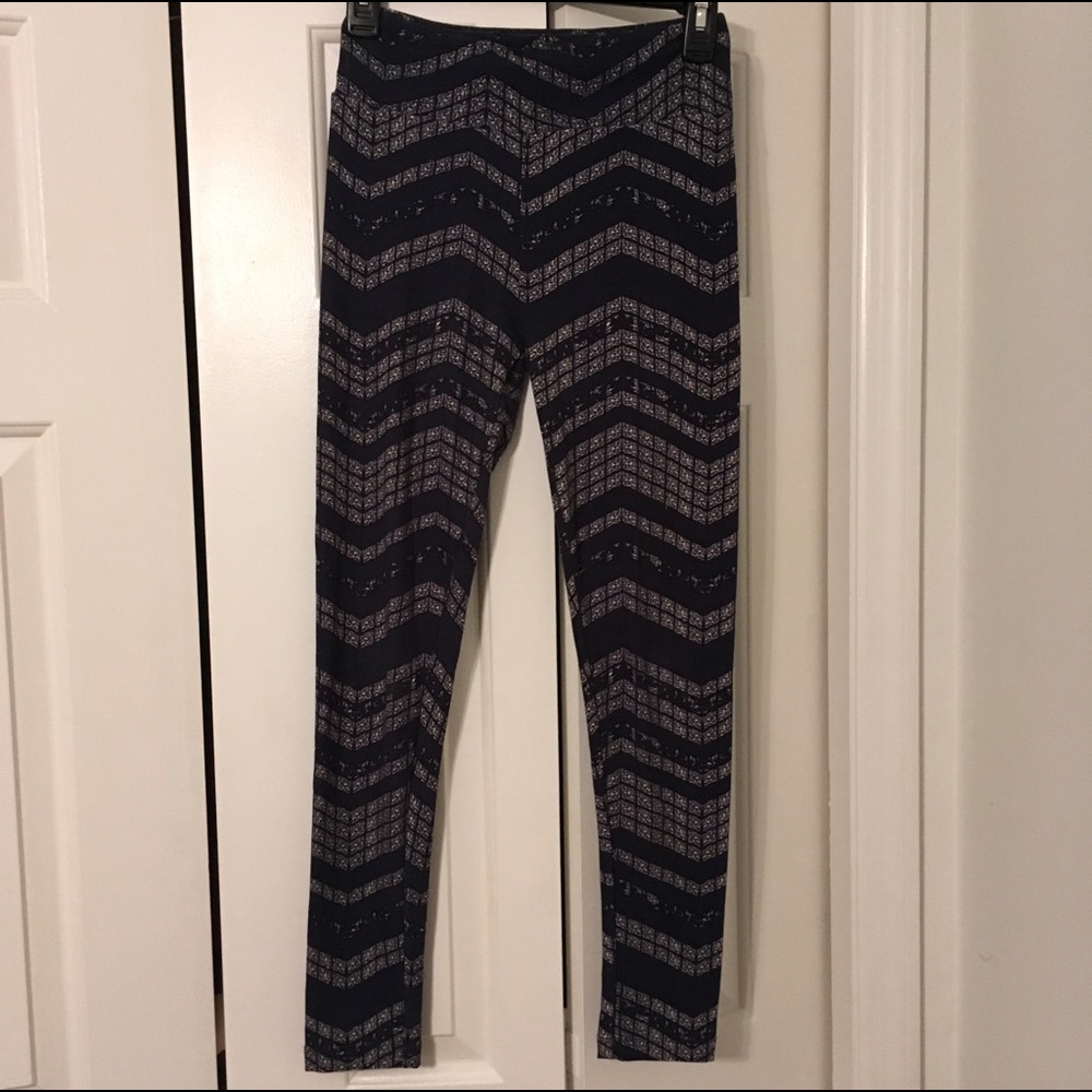 One size Navy and cream Lularoe Leggings