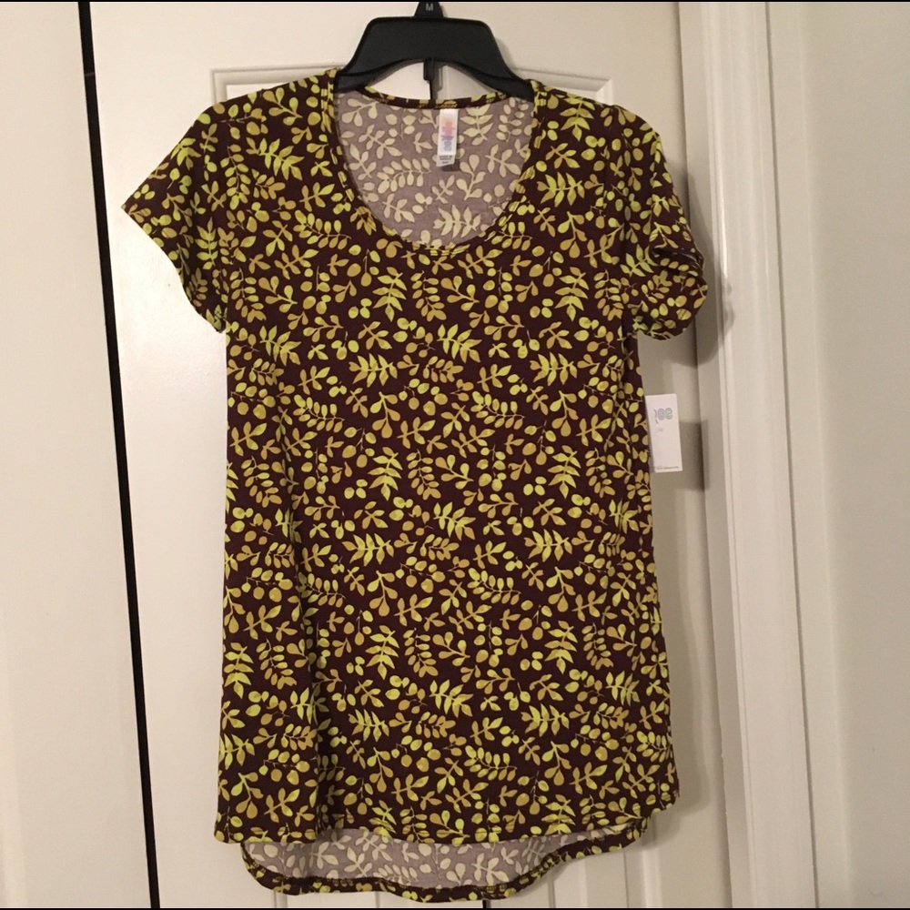 XXS Classic Lularoe Tee with tags, never worn