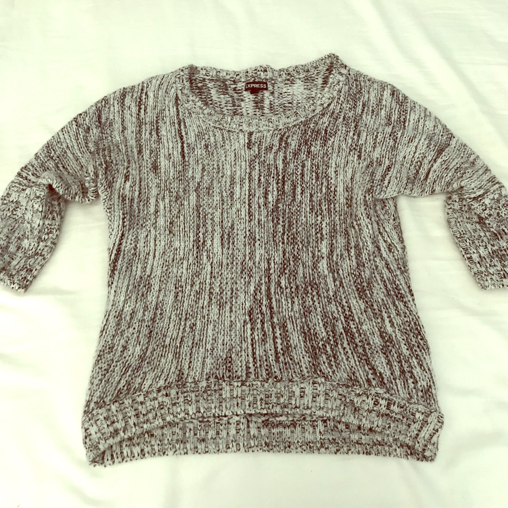 Super cute 3/4 sleeve sweater! Worn Once!