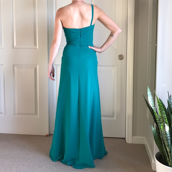 Green one shoulder ruched bridesmaid dress - Picture 2 of 5