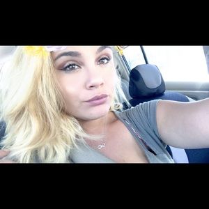 Meet your Posher, Dawn