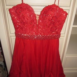 red sherri hill cocktail dress