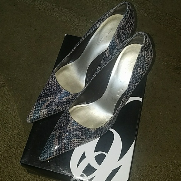 Nine West Multi Colored Heel - Picture 1 of 5