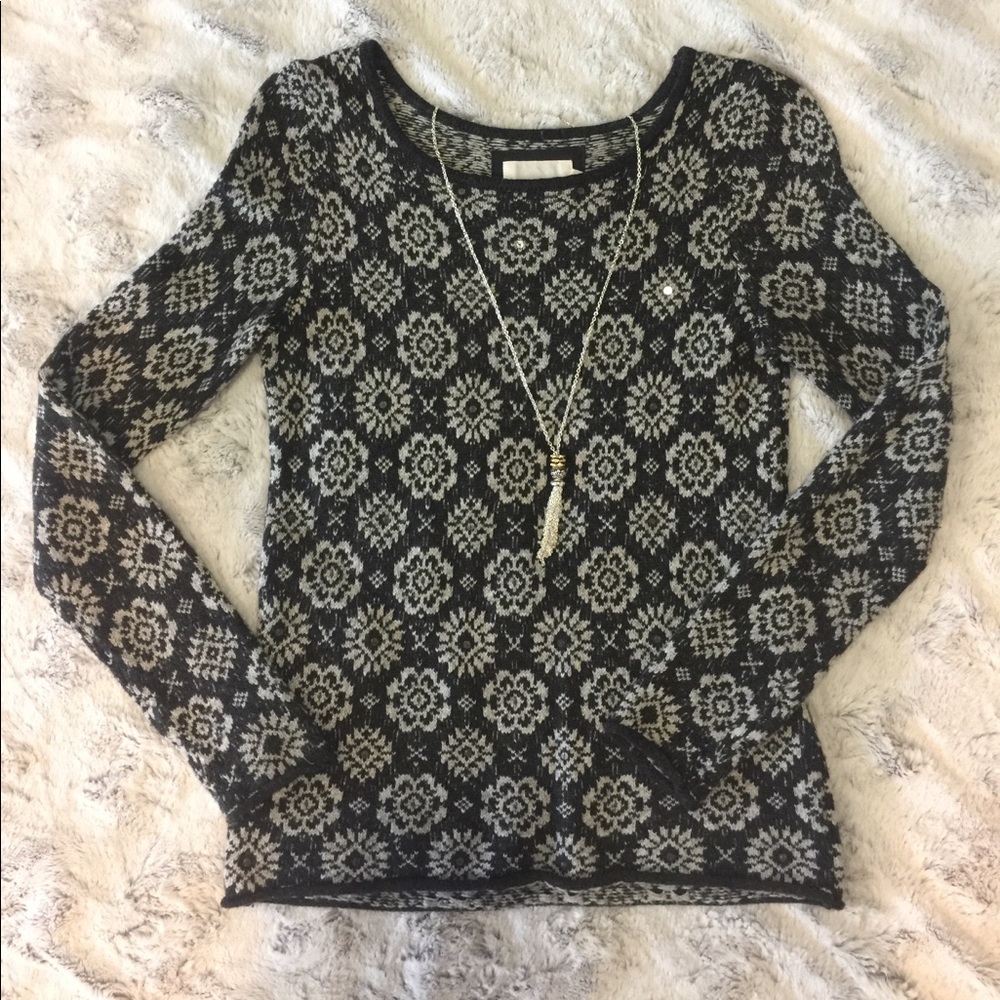 NWOT H&M sweater - Picture 2 of 5