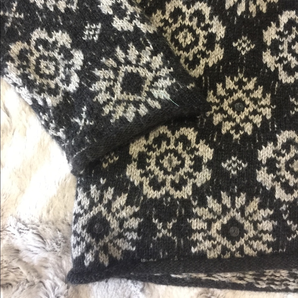 NWOT H&M sweater - Picture 4 of 5