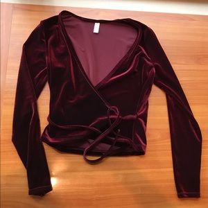 Red velvet half top