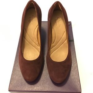 NWT CLARKS pumps