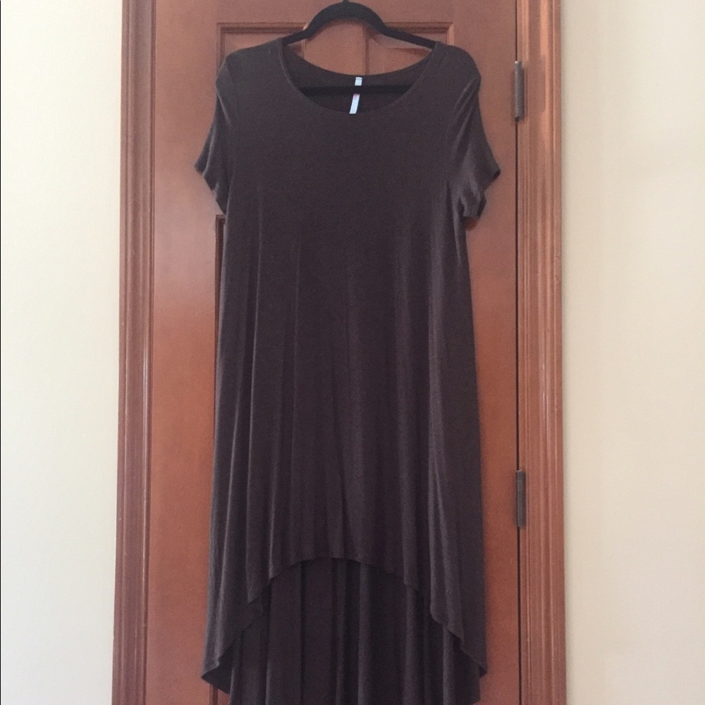Stretchy brown causal dress.