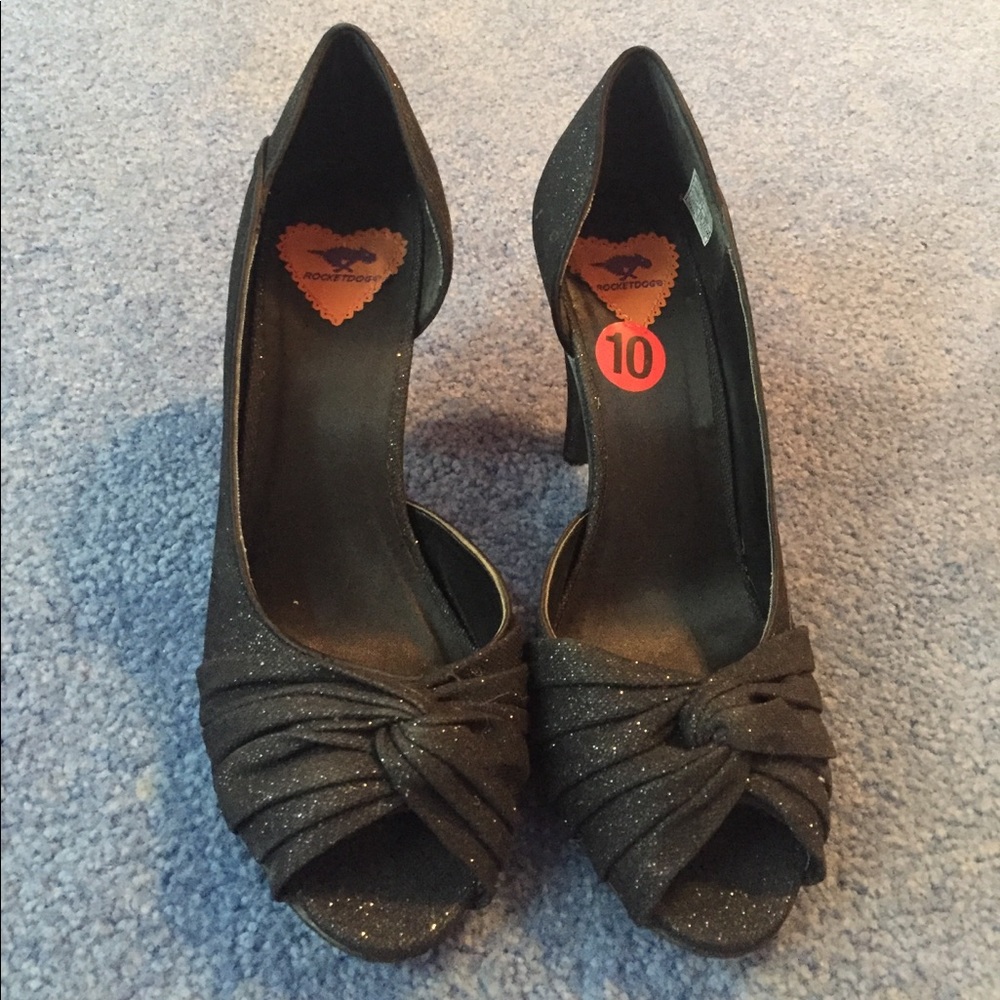 Peep toe glitter black heels