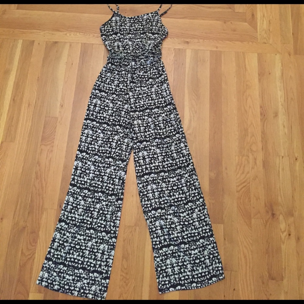 Xhilaration M/M black and white jumpsuit romper