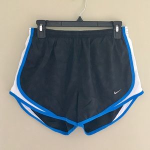 Nike Women's Dry Tempo Running Shorts - Size M