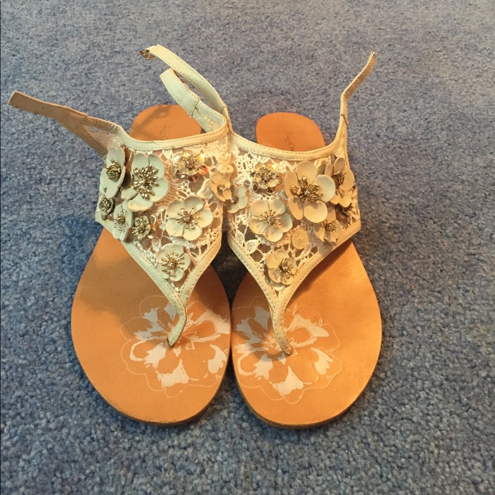 Lace flower Zigisoho sandals