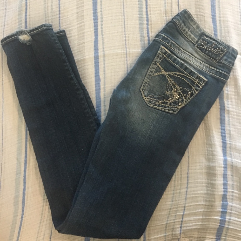 Silver Jeans Tuesday Pencil Distressed