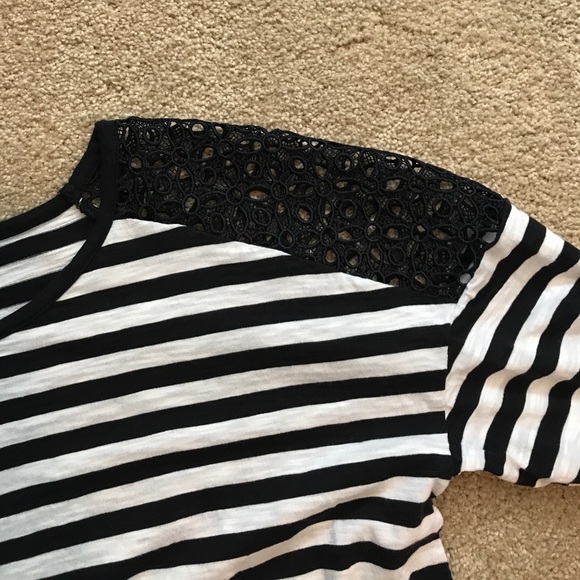 Ann Taylor Navy/off White Striped Top PXL - Picture 3 of 4