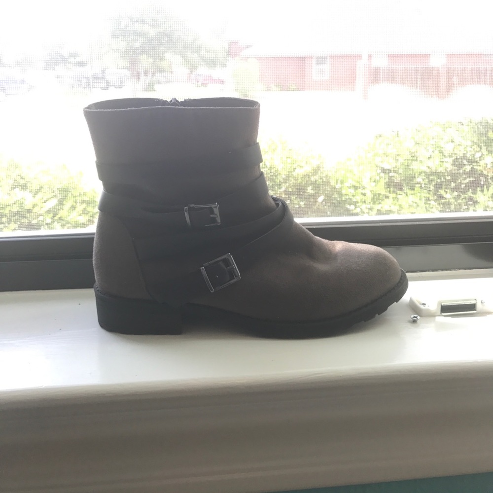 Brown ankle boots