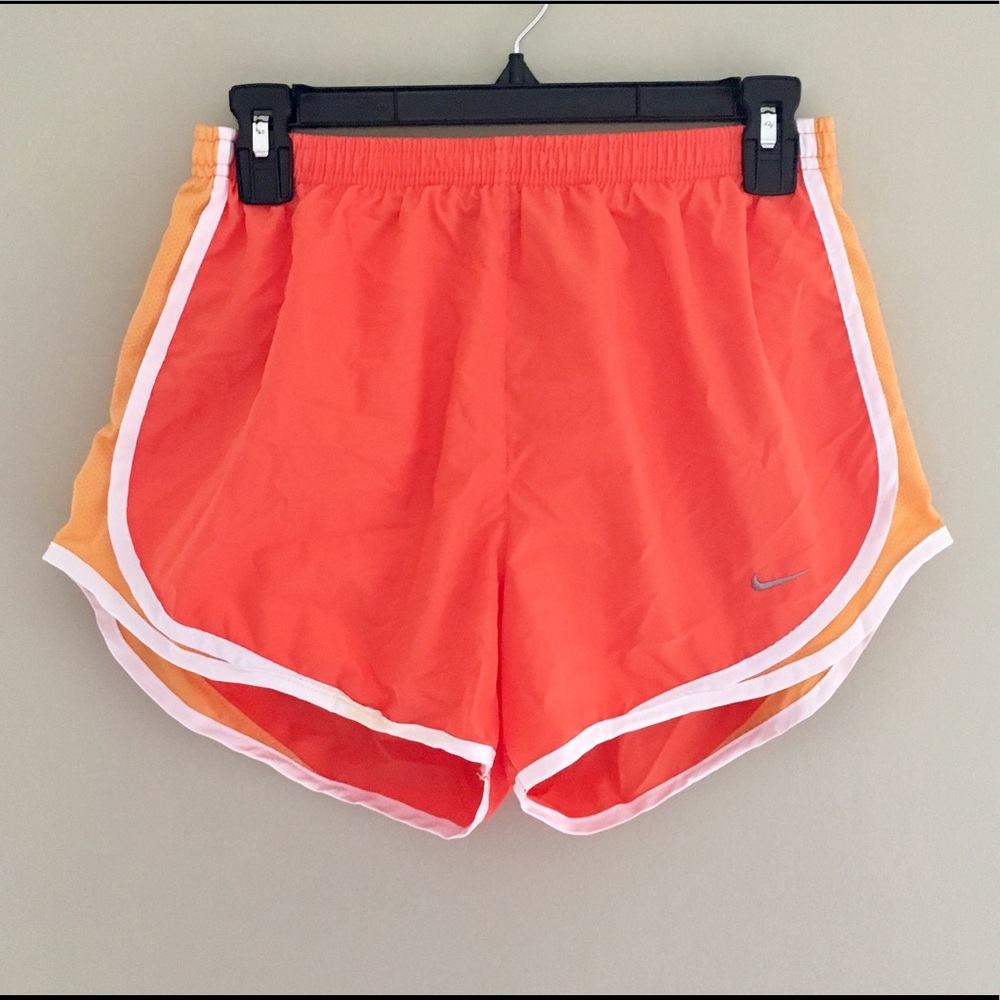 Nike Women's Dry Tempo Running Shorts - Size M