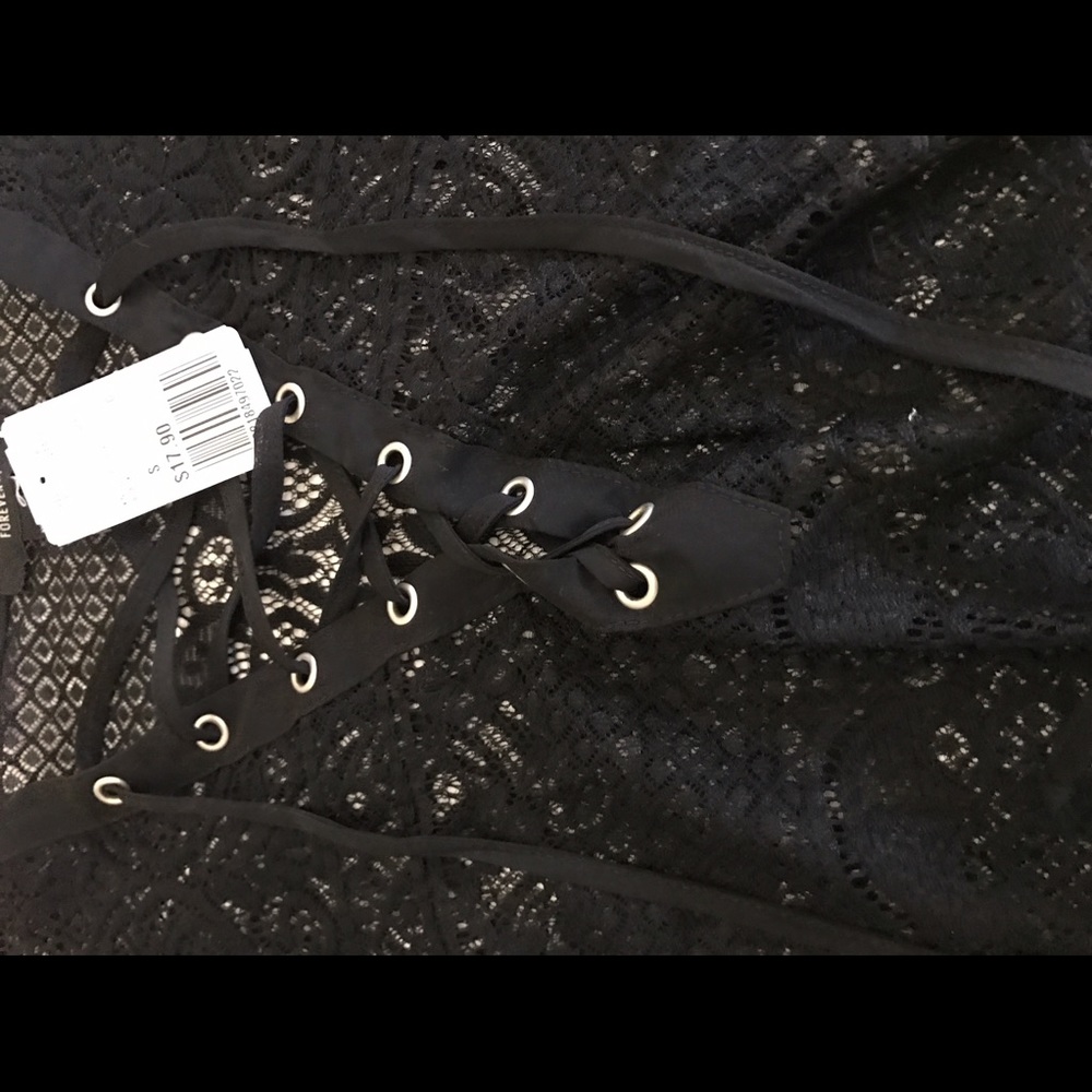 Bohemian Criss Cross Top - Picture 2 of 4