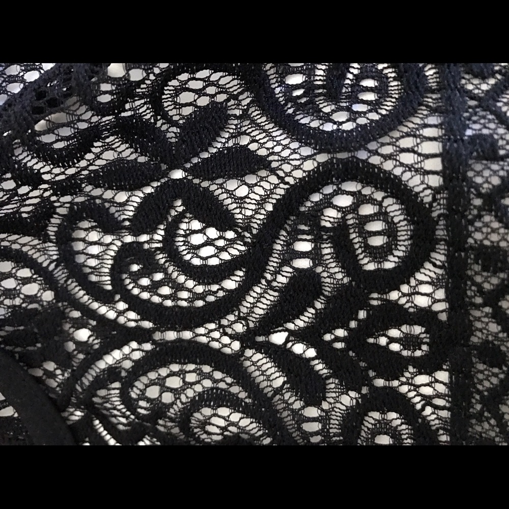 Bohemian Criss Cross Top - Picture 3 of 4