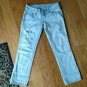 American Eagle cropped distressed jeans