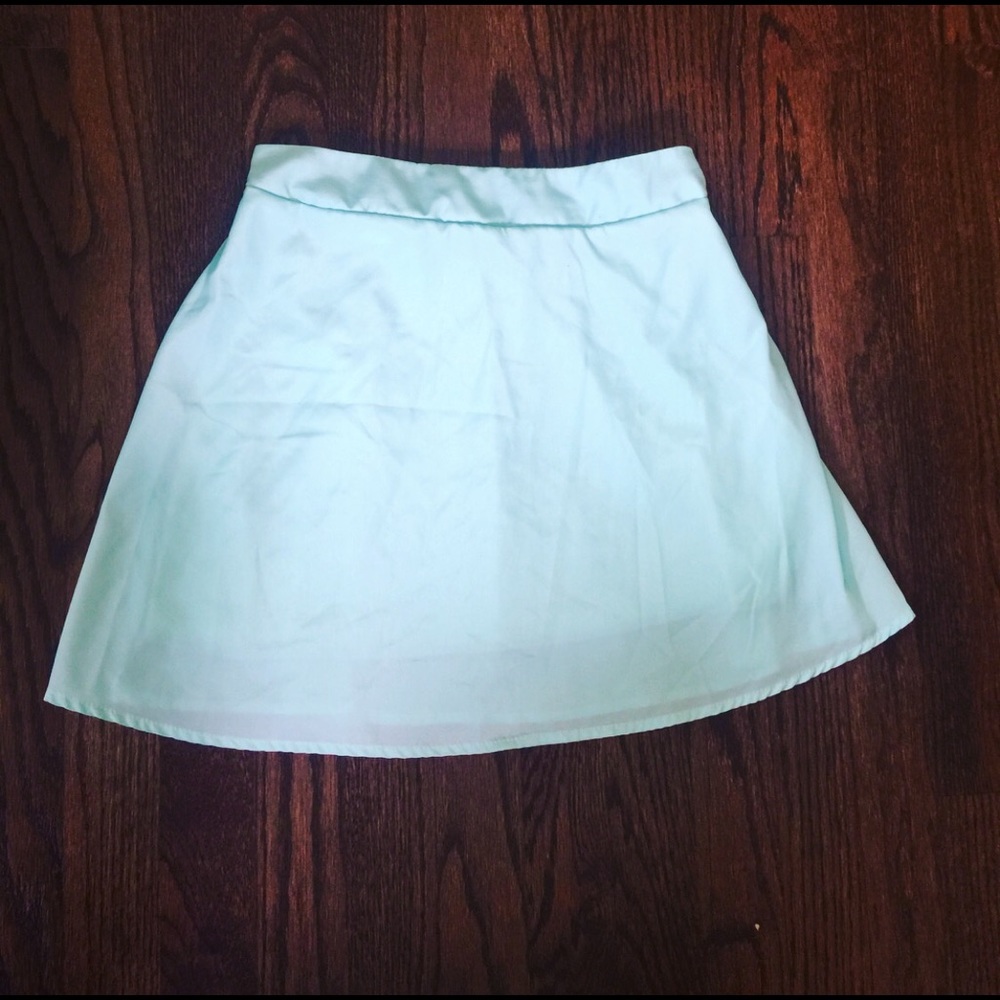 Brand new Tobi Skirt - pretty blue/green