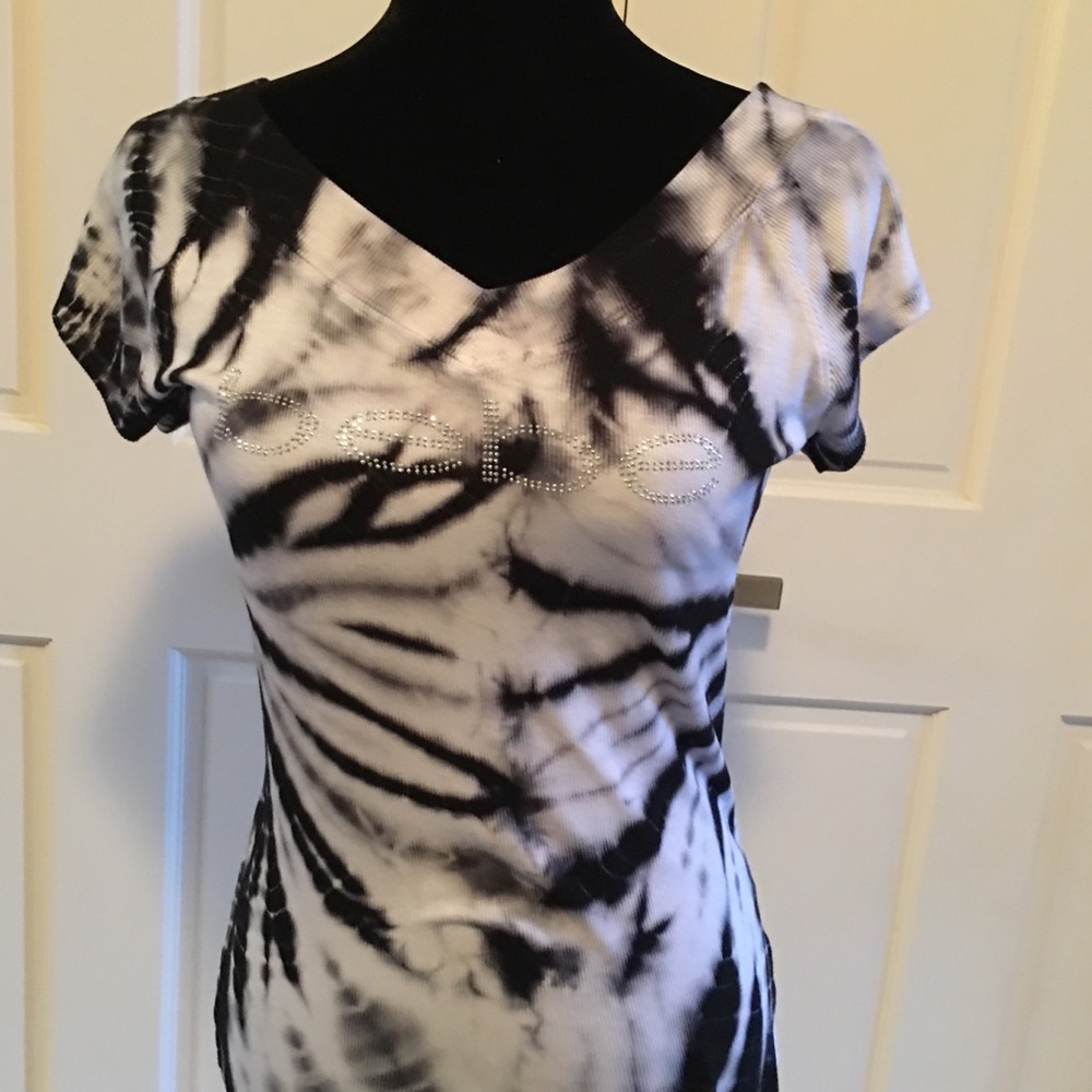Bebe tie dye fitted tee
