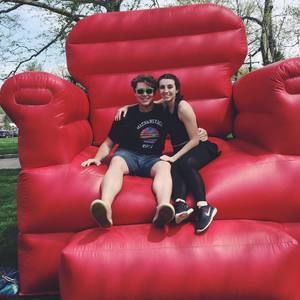 Meet your Posher, Alexis