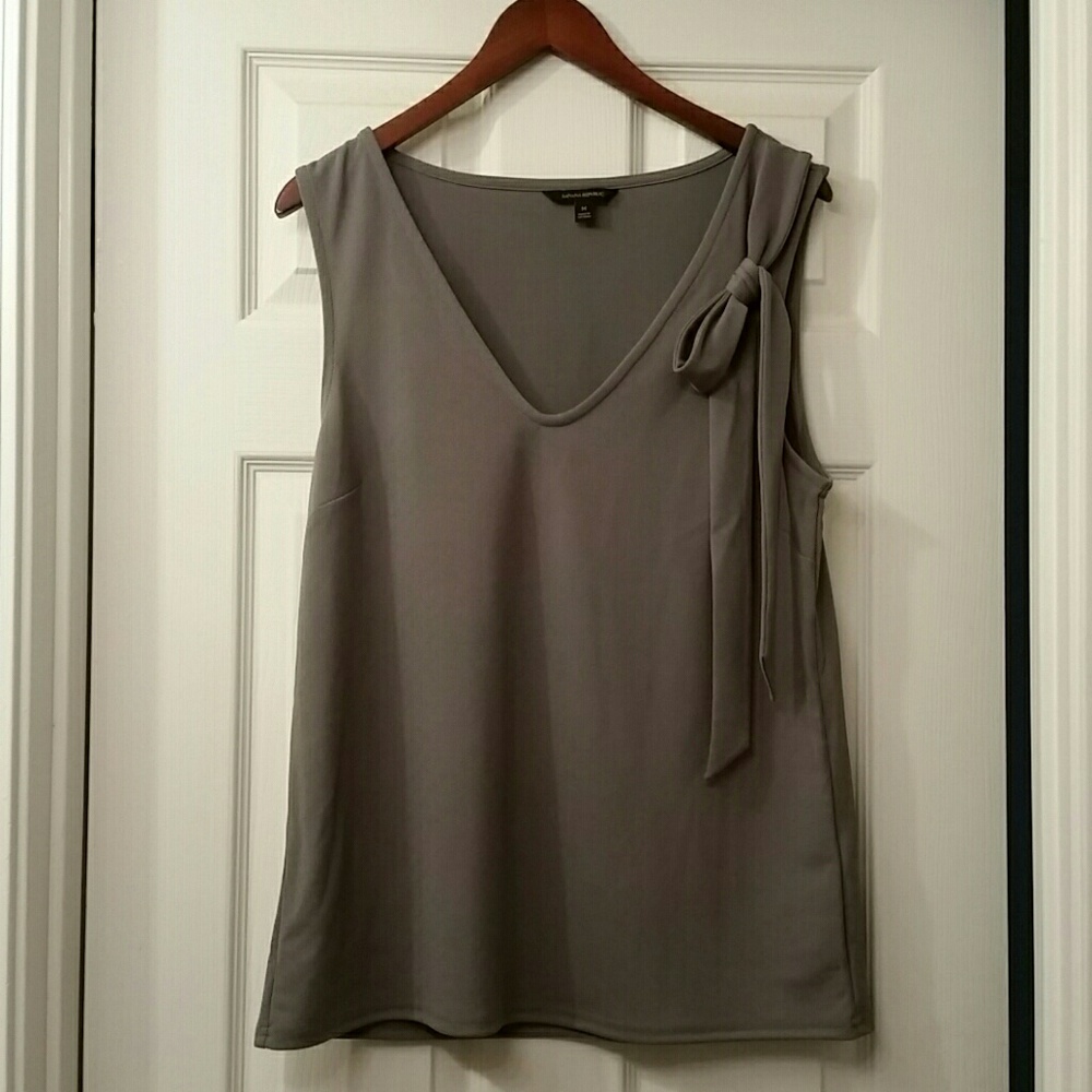 Banana Republic Sleeveless Top