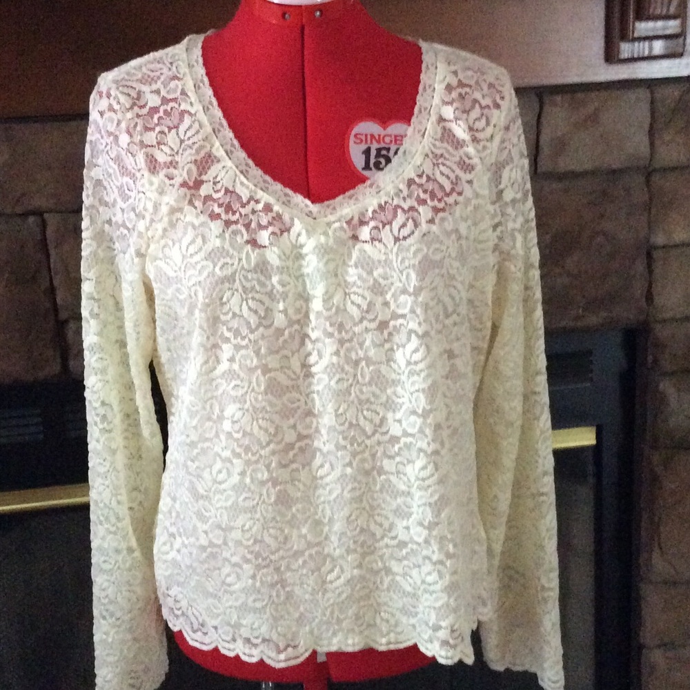 Emma James Lacy Blouse 👚 Large