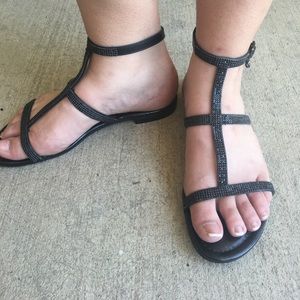 Guess flat sandals