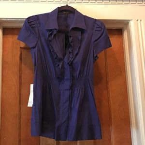 BCBG MaxAzria top! 💜💙