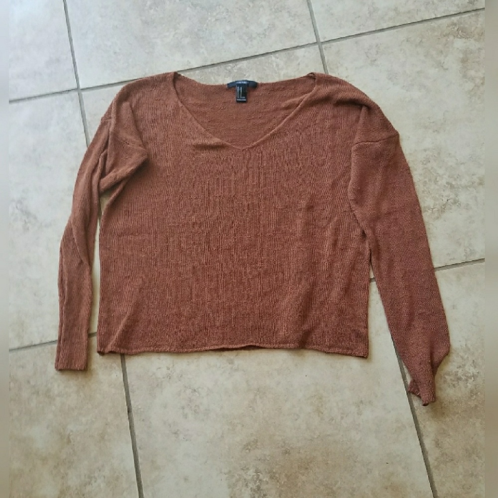 Light material rust color sweater