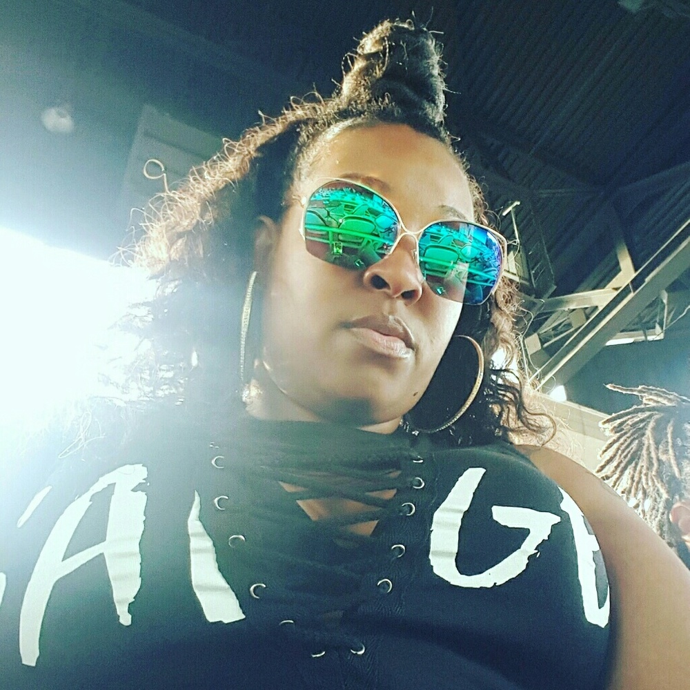 Meet your Posher, Shawna