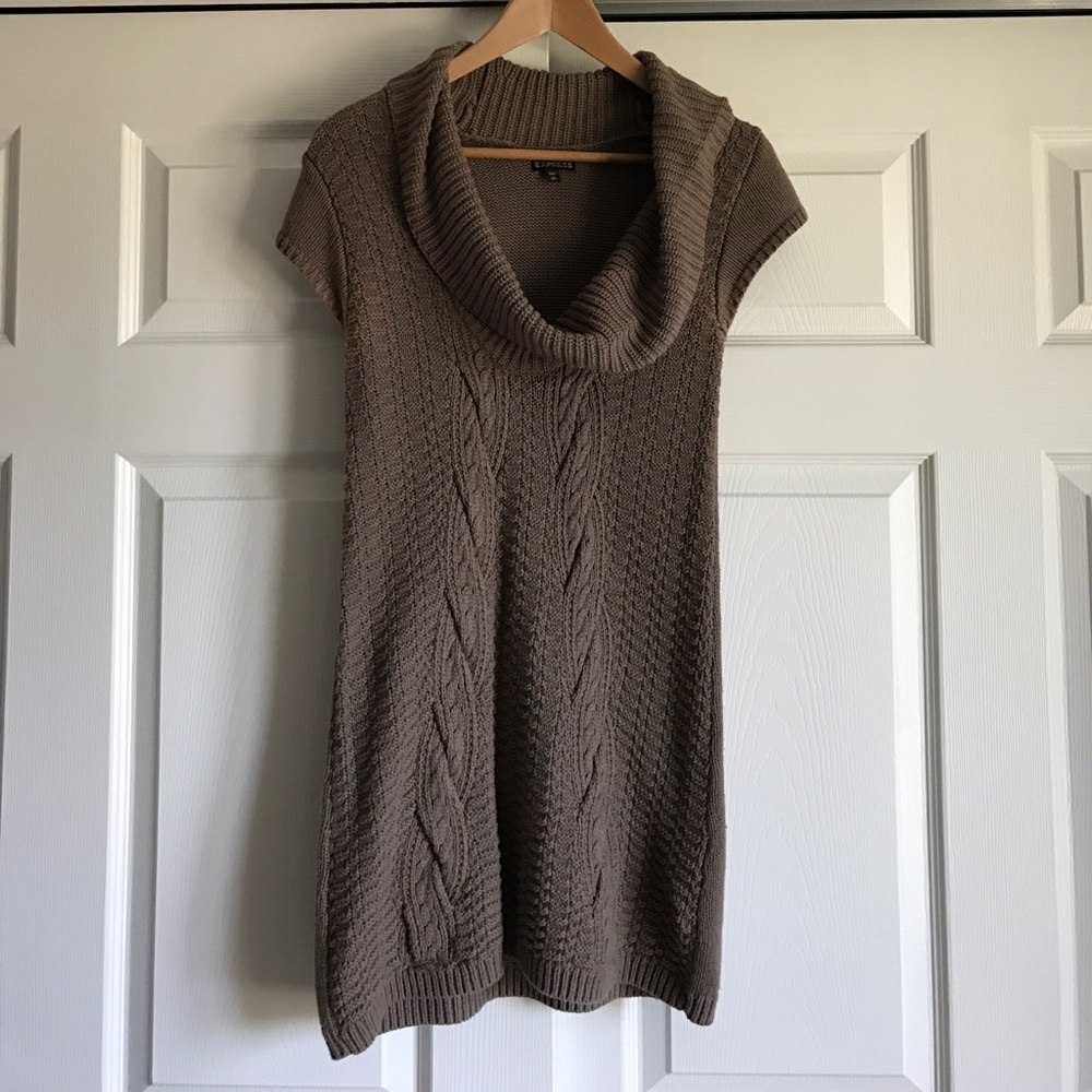 Brown cowl neck short sleeve tunic sweater