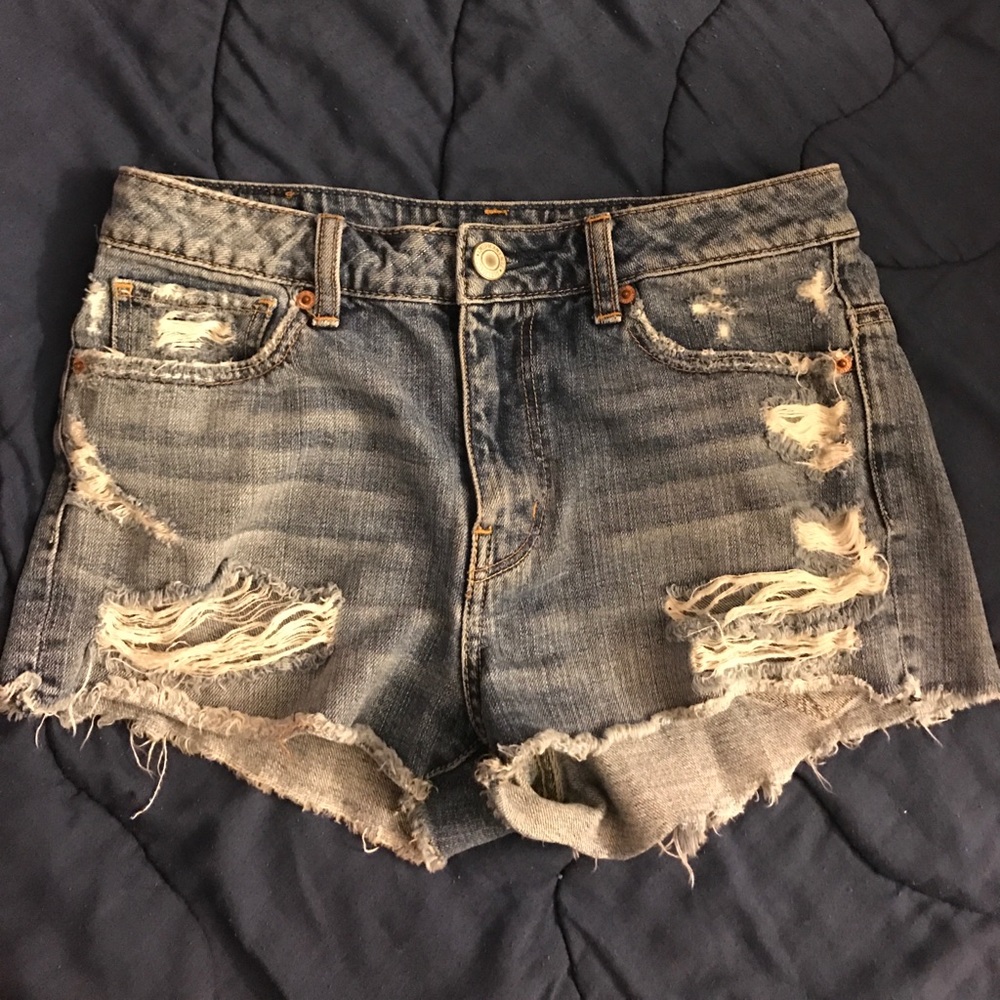American eagle high waisted distressed shorts