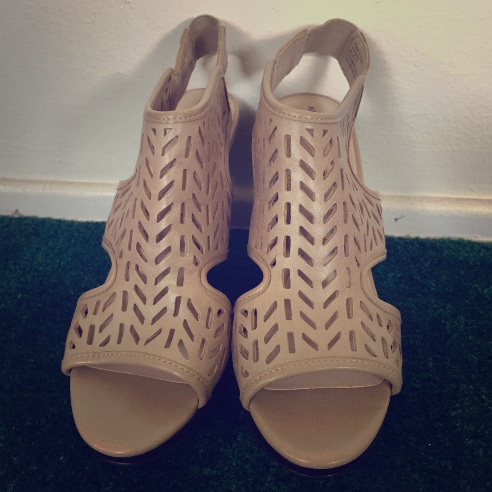 Adrienne Vittadini heels
