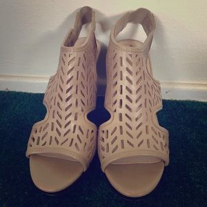 Adrienne Vittadini heels