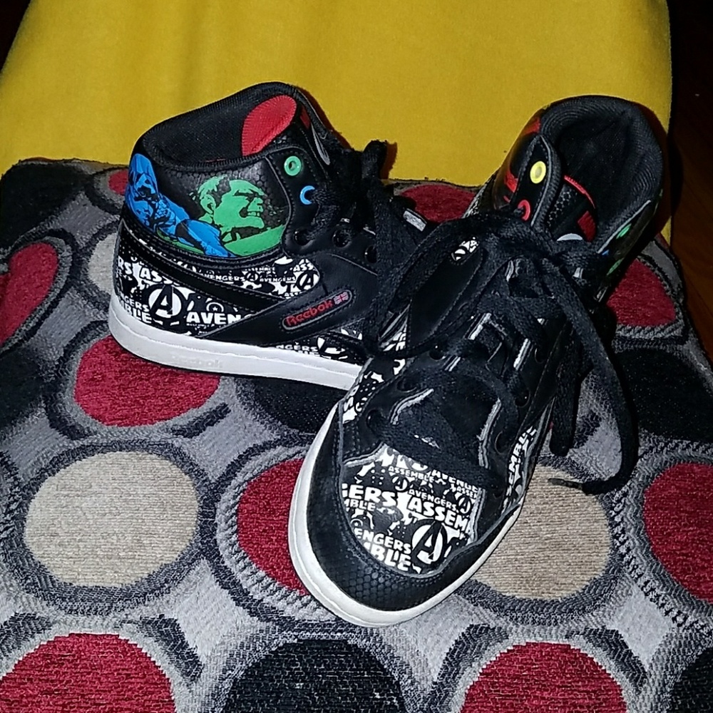 $13💲💸Marble Reebok's shoes size 3 for boys