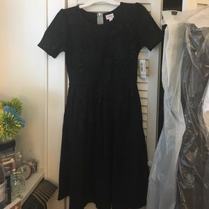 NWT lularoe black Amelia size medium