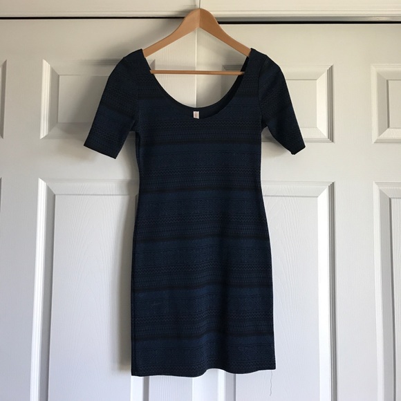 Patterned Black and Navy Bodycon Tunic Dress - Picture 1 of 3