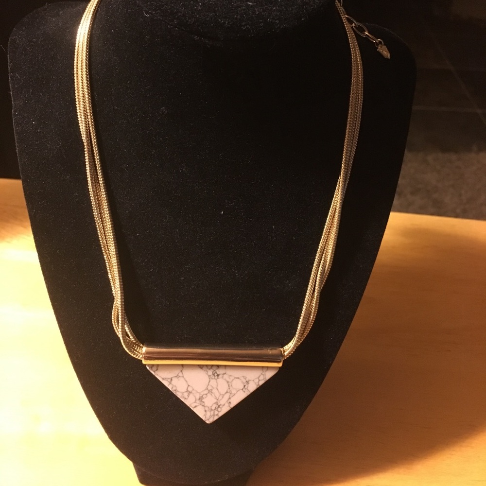Tre Vero Gold Necklace with white/blue stone!