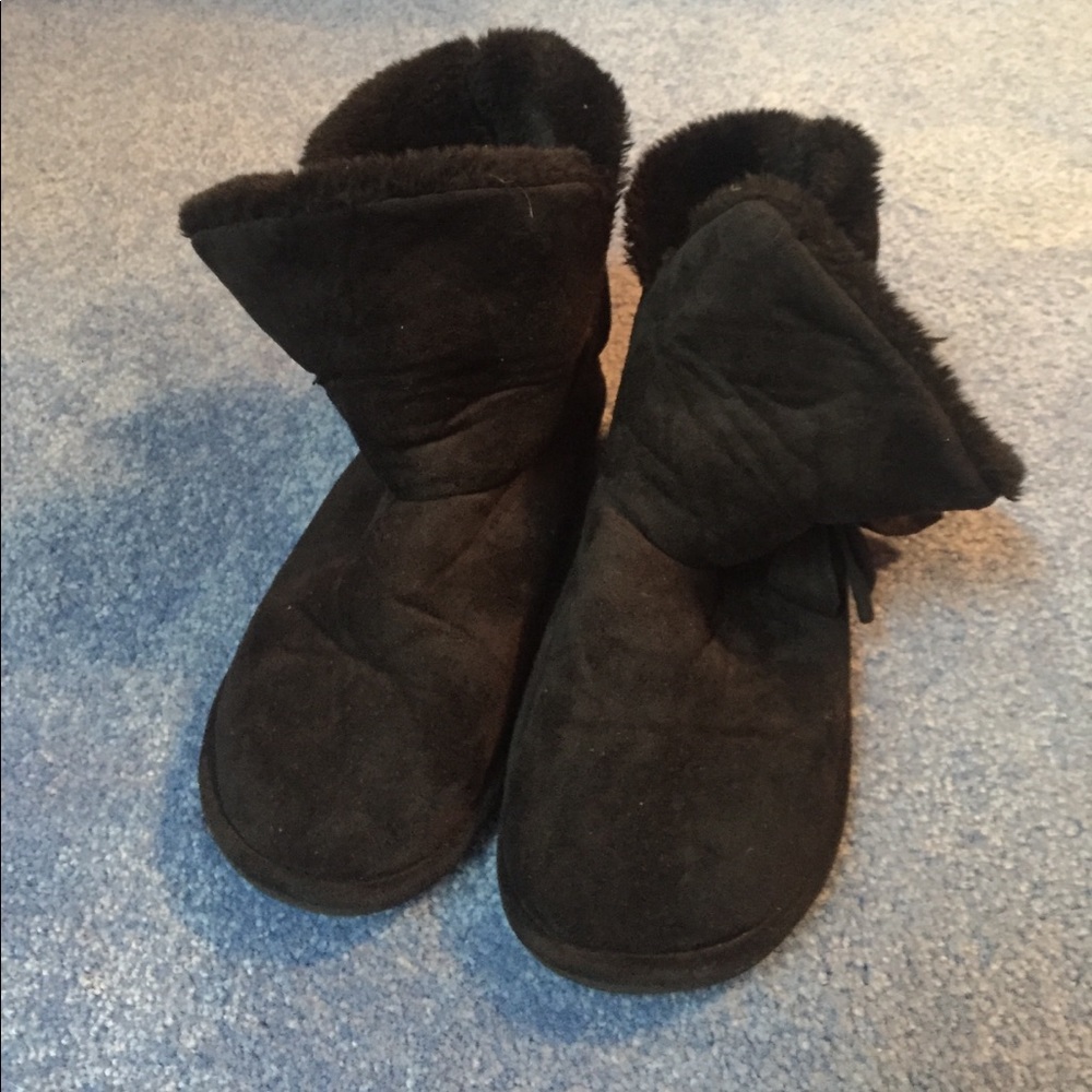 Steve Madden black boogie slippers