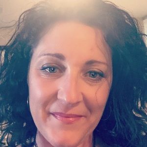 Meet your Posher, Angie