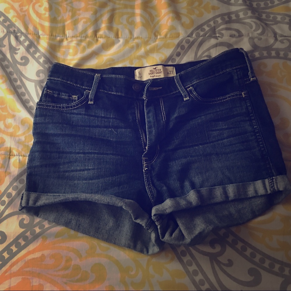 High waisted Hollister shorts