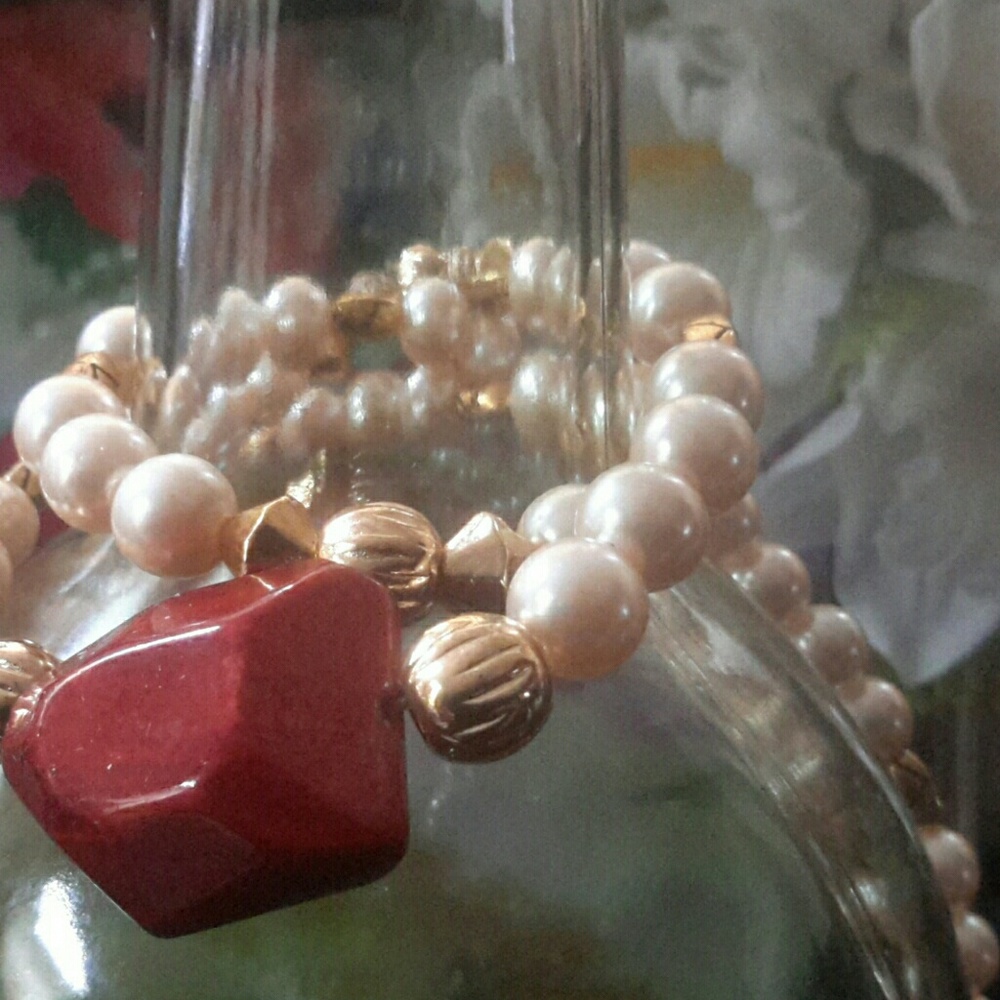 Jewelry - Picture 3 of 3