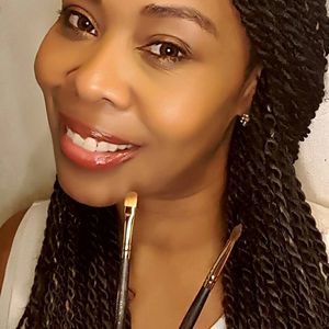 Meet your Posher, Asha